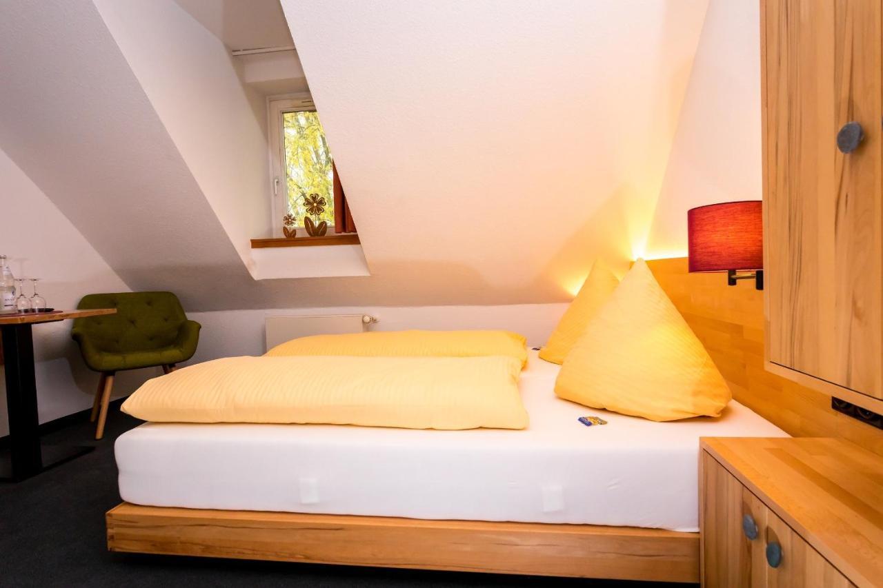 Wohlfuehlhotel Im Schlosspark - Self Checkin Willebadessen Luaran gambar